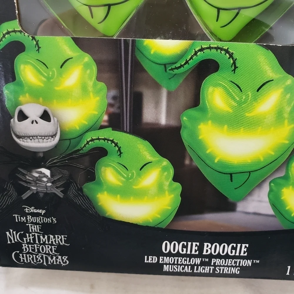 Gemmy Oogie Boogie LED Emoteglow Projection Musical Lights 7 Feet Long 8 Lights